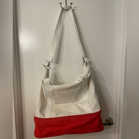 Mark & Graham “Pop of Color” Canvas Weekender - Picture 3 of 12